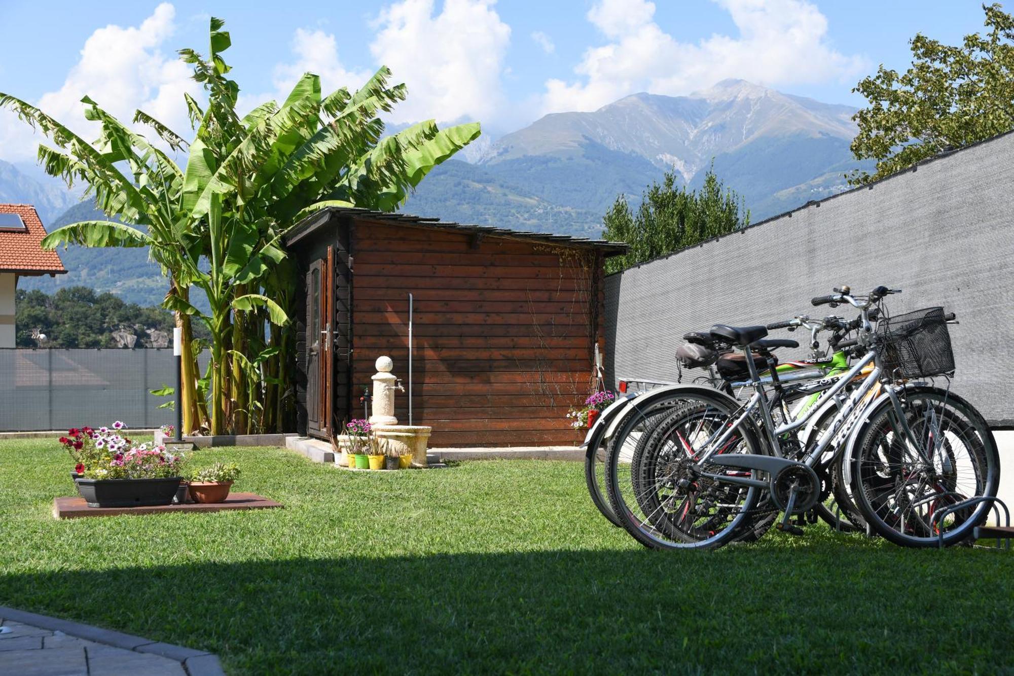 Appartement Il Giardino Dei Ciliegi à Colico Extérieur photo